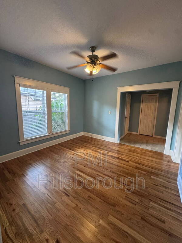 Building Photo - 1403 E Paris St