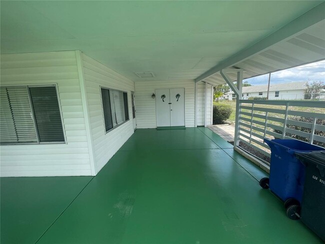 Building Photo - 701 Cypress Pl