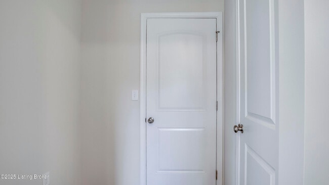 Building Photo - 1850 Washington Blvd