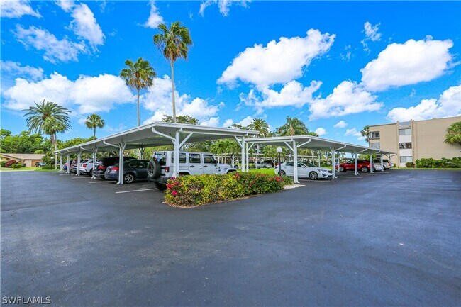 Building Photo - 3645 Boca Ciega Dr