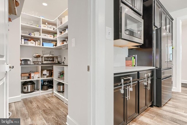 Building Photo - 7123 Starmount Ct