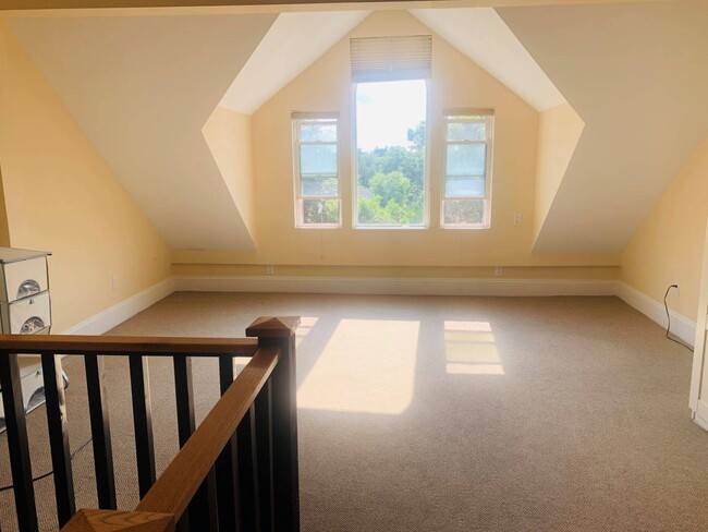 Building Photo - 0 Grove St