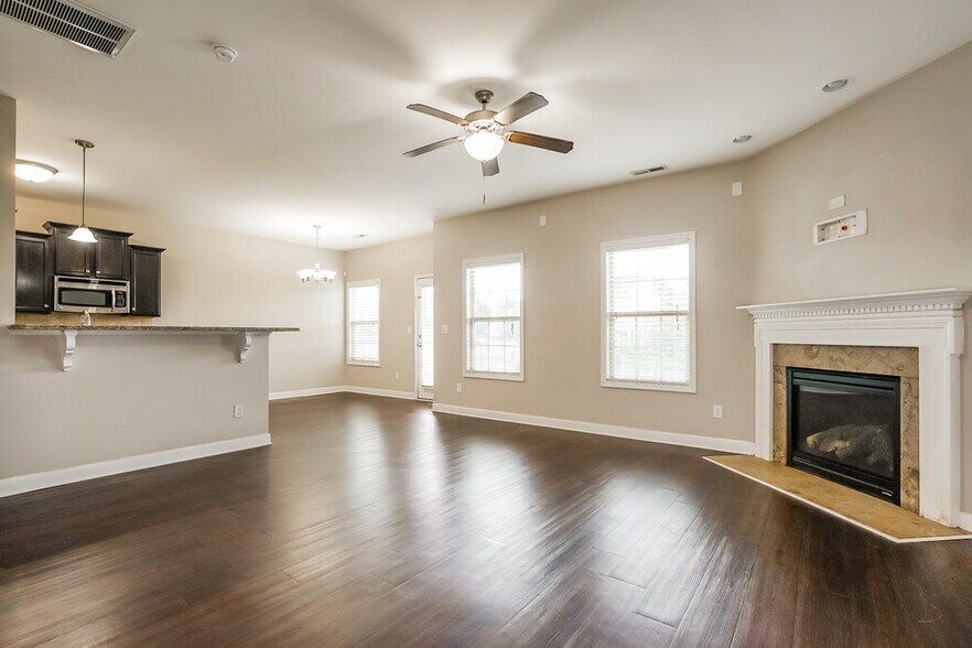 Building Photo - 408 McCarthy Dr