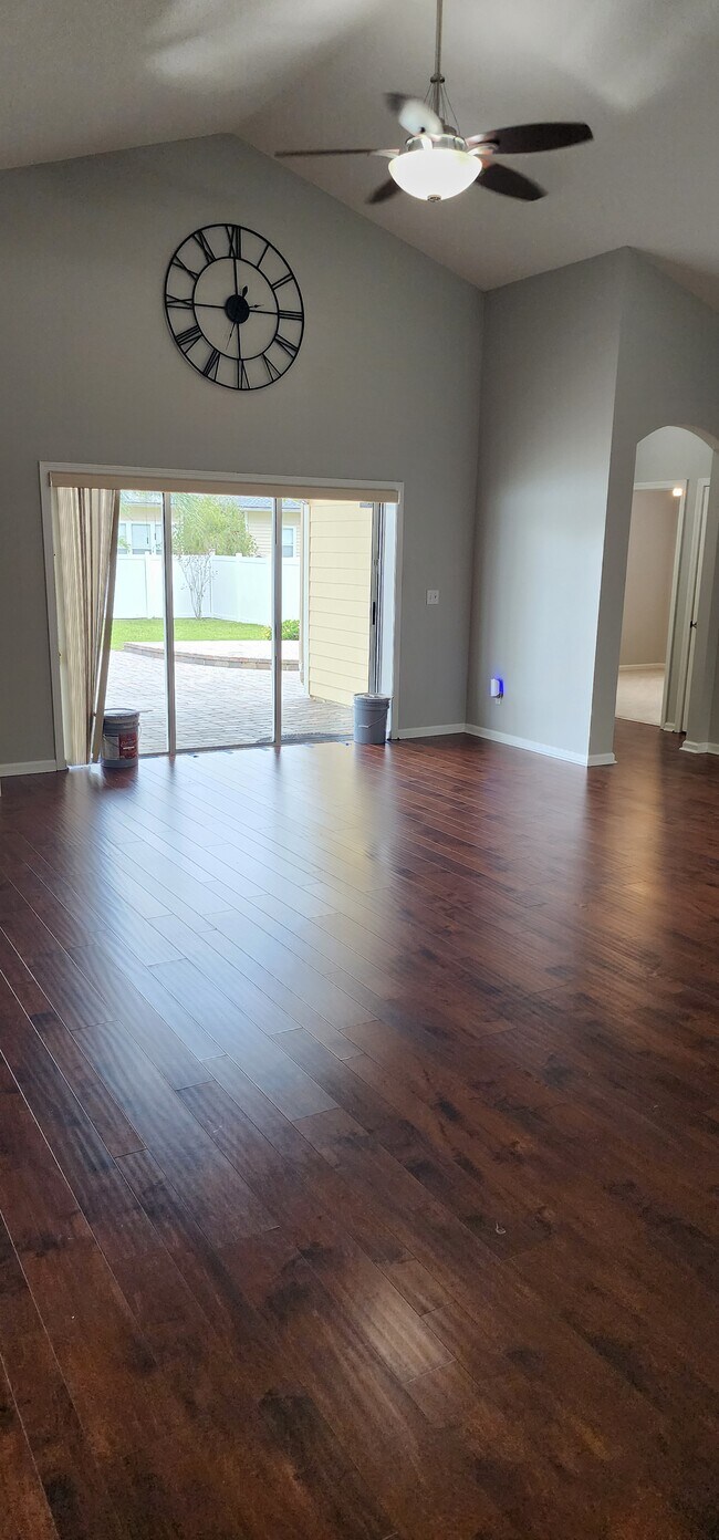 Building Photo - 3051 Tower Oaks Dr