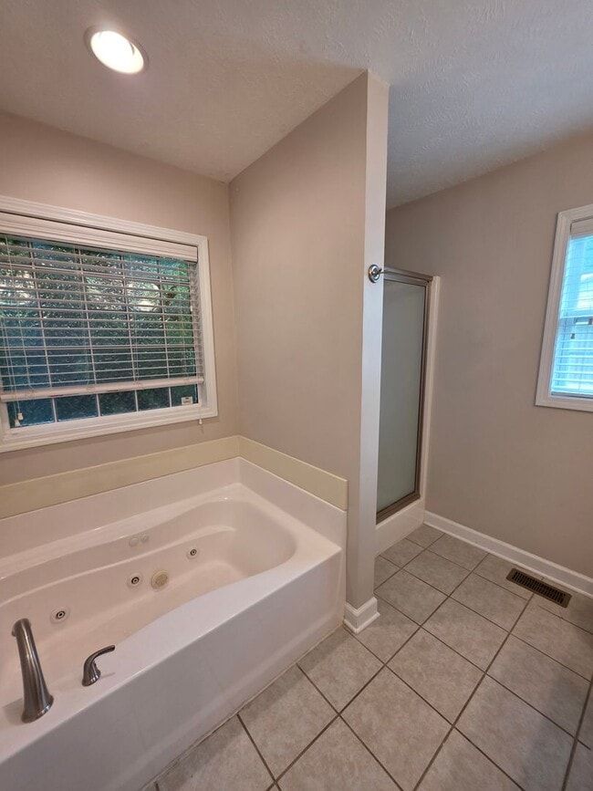 Building Photo - 205 Woodberry Pl