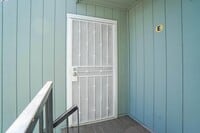 Building Photo - 3670 Silver Oaks Way