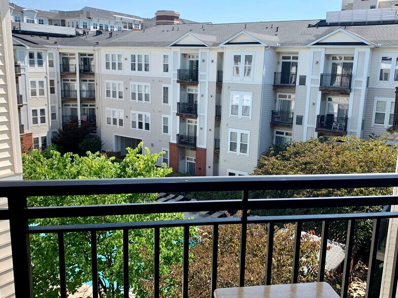 Building Photo - 2655 Prosperity Ave