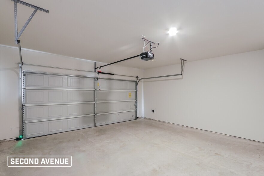 Building Photo - 609 Micah Ln