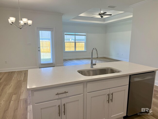 Building Photo - 384 Parkerman Ave