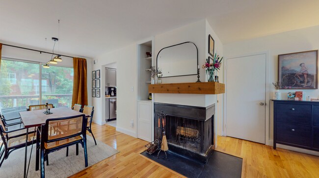 Building Photo - Beautiful 2 Bedroom Multi Level Condo