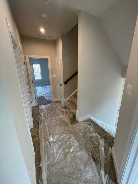 Building Photo - 2143 Otter Creek Cir