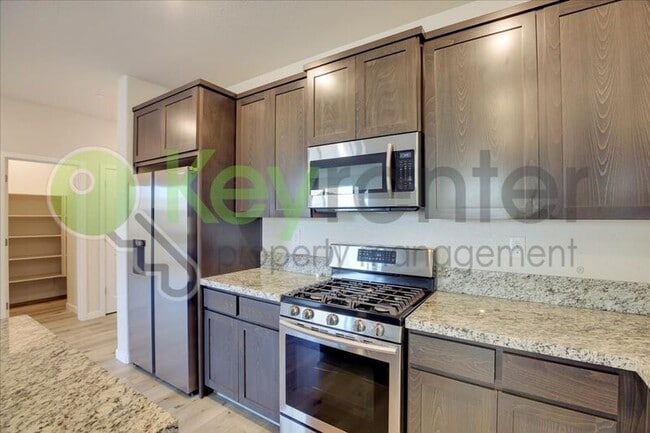 Building Photo - 5584 Harcrest Dr