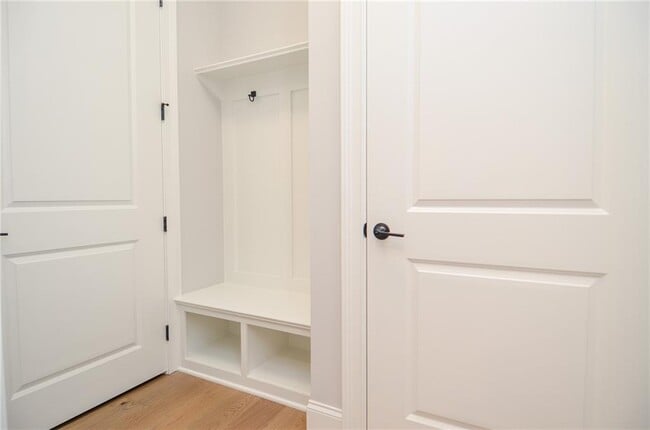 Building Photo - 3963 Enclave Wy