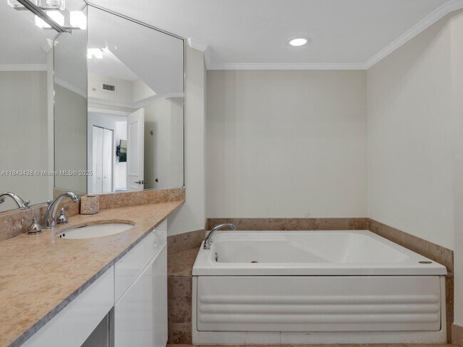 Building Photo - 4779 Collins Ave
