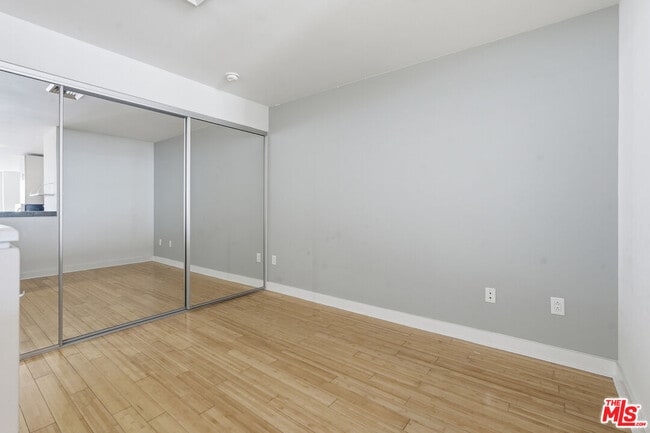 Building Photo - 3810 Wilshire Blvd