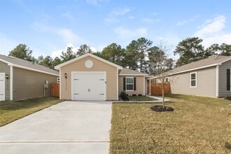 Building Photo - 27044 Leonardo Dr