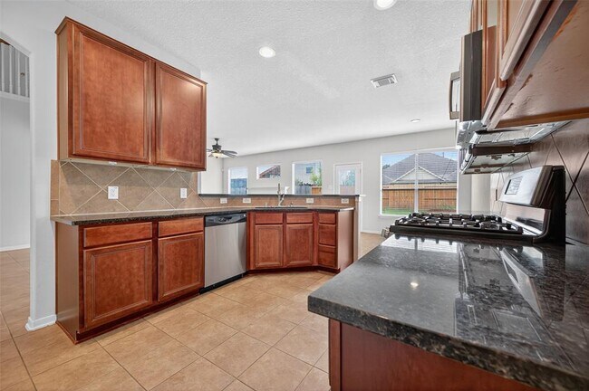 Building Photo - 15411 Redbud Dale Ct