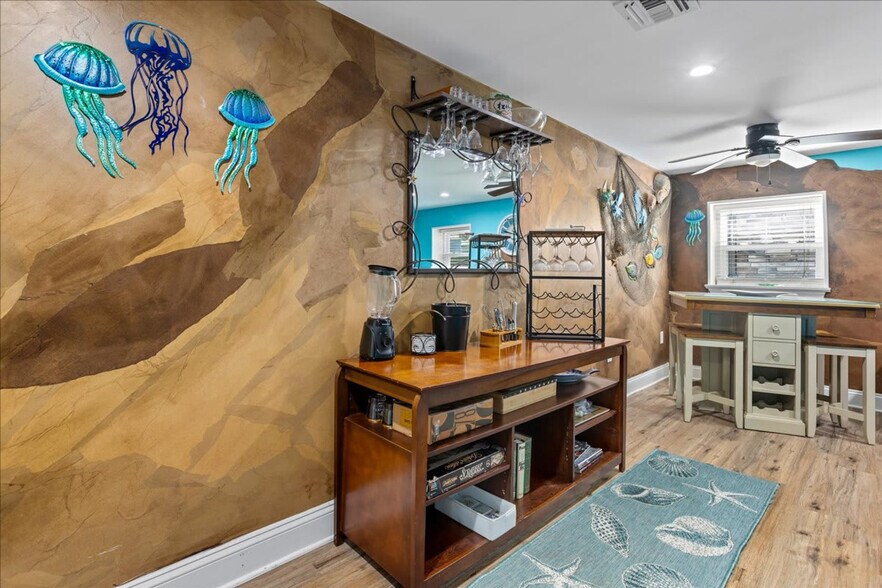 Building Photo - 16 S Nashville Ave