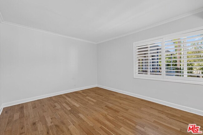 Building Photo - 1301 Flores St