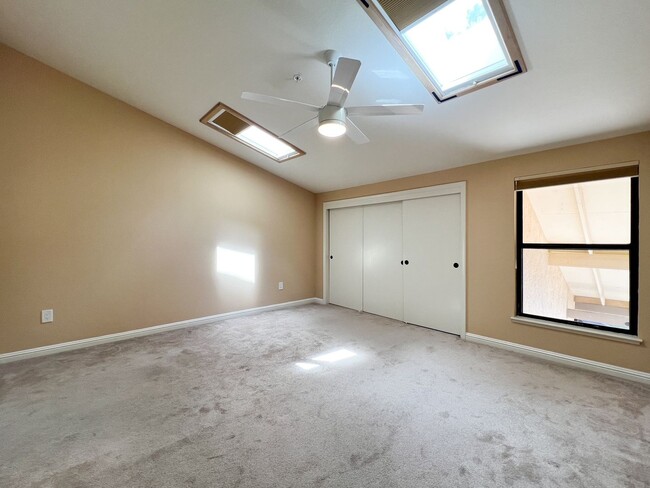 Building Photo - 39 Fountain Grove Cir