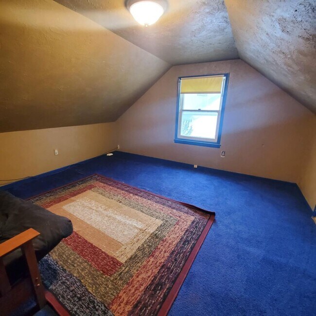 Building Photo - Charming 4-Bedroom Home Near Downtown & Kellogg