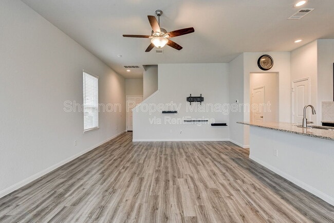 Building Photo - 24810 Lorenzo Glaze Trail