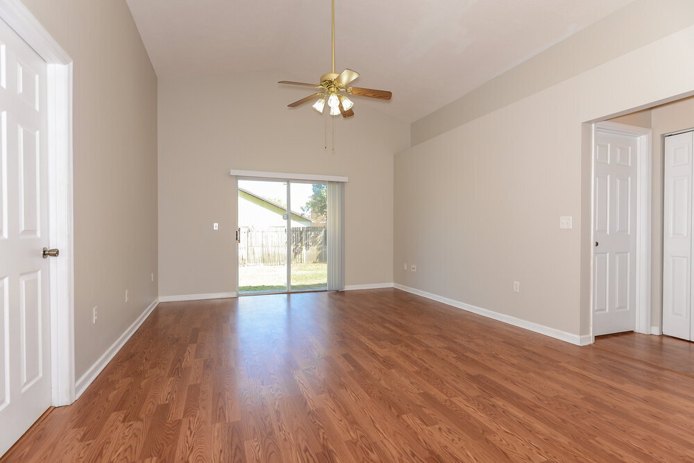 Building Photo - 535 Royal Ridge St