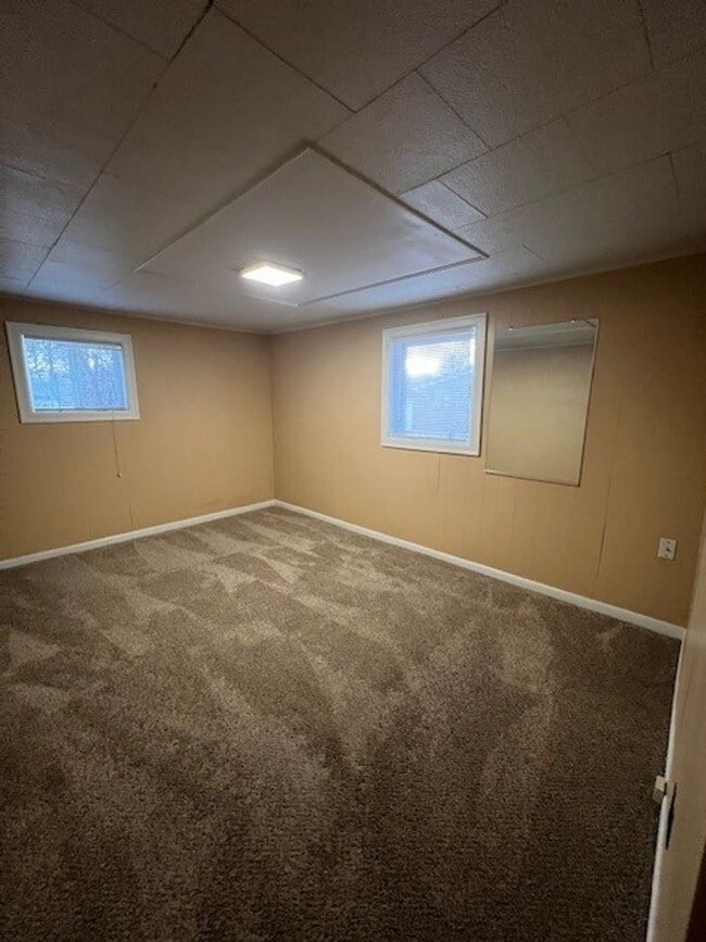 Building Photo - Charming 3bedroom, 1.5bathroom Home