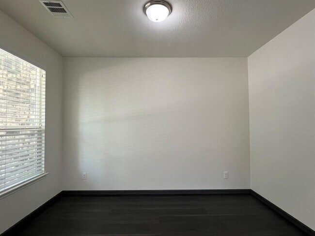 Building Photo - 309 Kaden Prince Dr