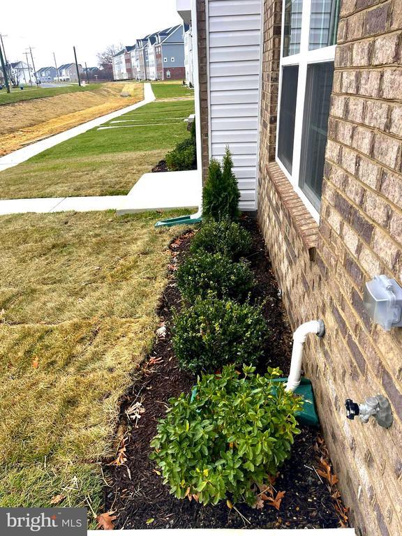 Building Photo - 7618 Johnnycake Rd