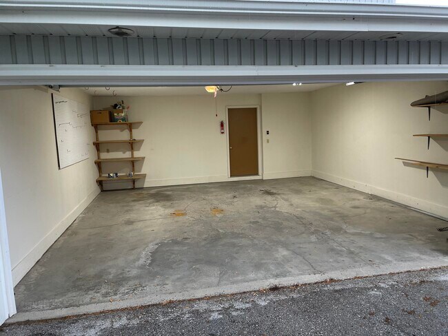 2-Car Garage - 1505 Little Bluestem Ct