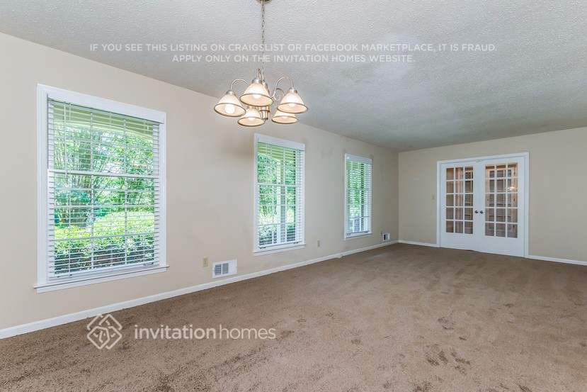 Building Photo - 2905 Piedmont Dr