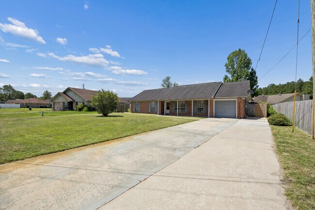 Building Photo - 972 Birchfield Dr