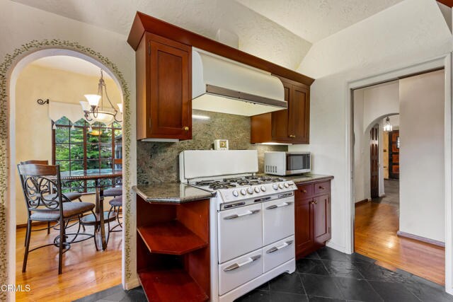 Building Photo - 5321 Alta Canyada Rd