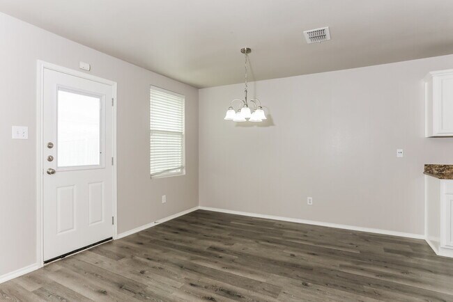 Building Photo - 1021 Badger Run