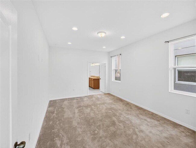 Building Photo - 2556 Leyland Cypress Ln