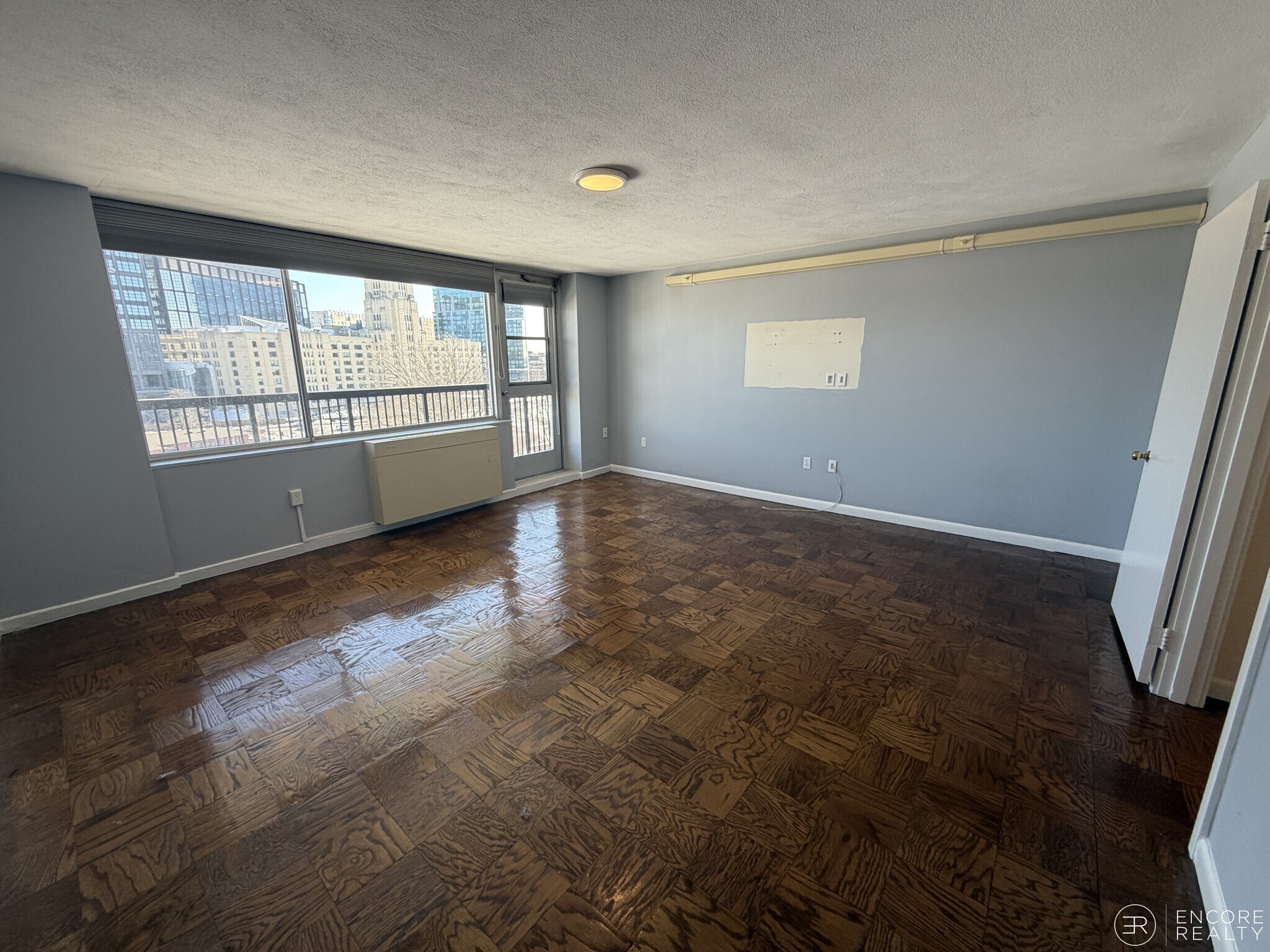 Building Photo - 80 Monmouth St