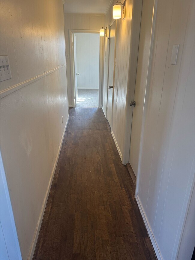 Building Photo - 6119 Jeanne Dr