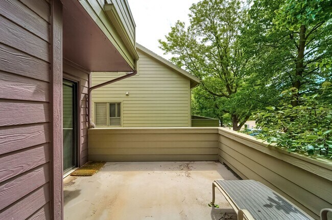 Building Photo - 2 Bedroom Condo in Boulder