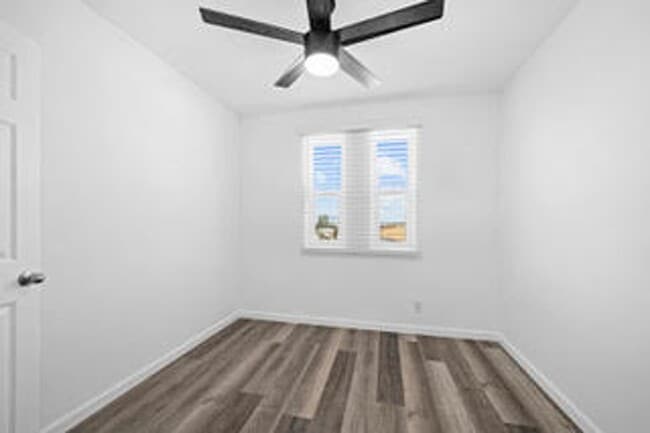 Building Photo - 2136 Drescher St