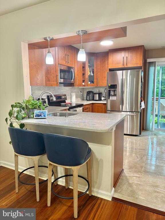 Building Photo - 5500 Woodlawn Manor Ct