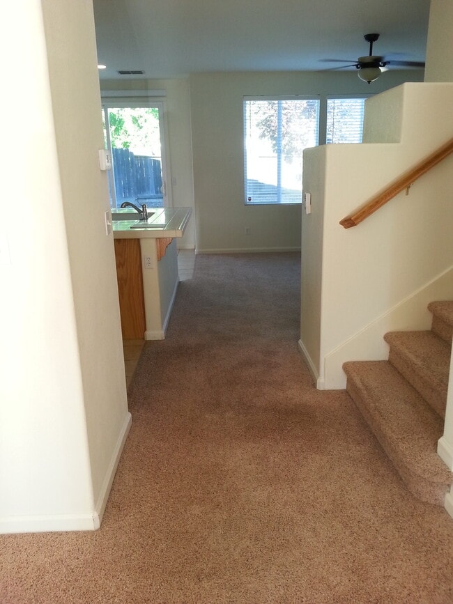 Building Photo - 10087 Tuzza Ct