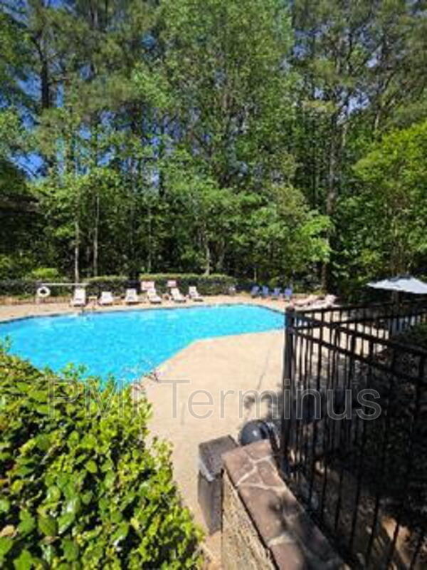 Building Photo - 2307 Cumberland Ct SE