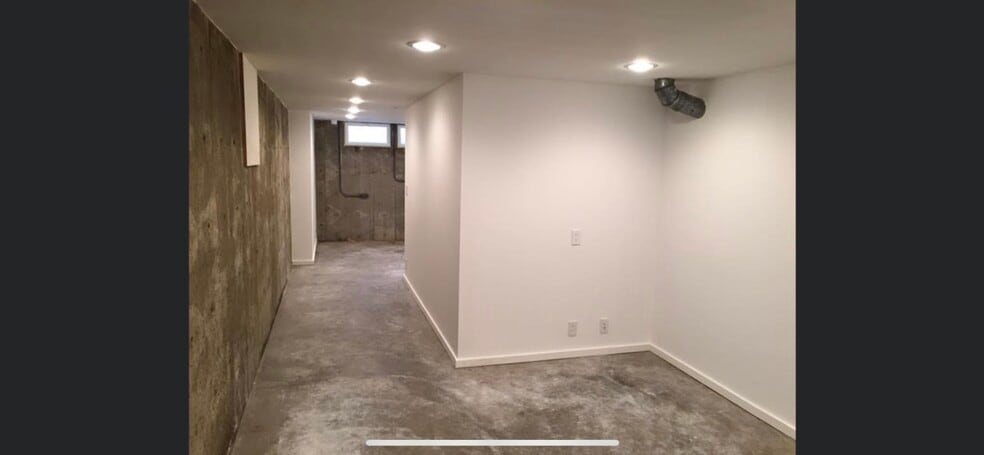 Building Photo - 4002 SE 33rd Plz