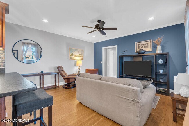 Building Photo - 500 Deal Lake Dr