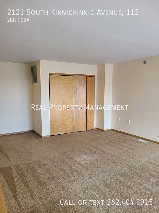 Building Photo - 2121 S Kinnickinnic Ave