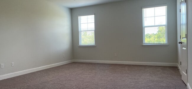 Building Photo - Newly built 5 bedroom home in The Parks