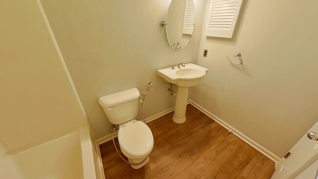 Building Photo - 300 Waterdown Dr