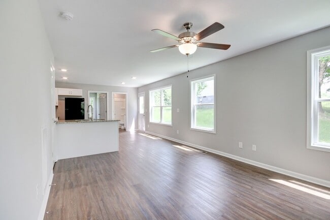 Building Photo - Two Story Duplex With Hardwood Flooring an...