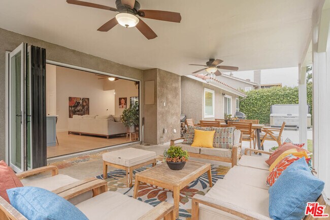 Building Photo - 1220 Dincara Rd